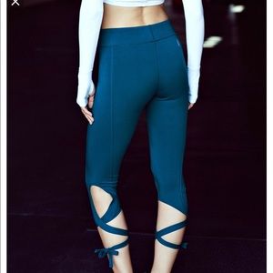 EUC Free People Turnout Legging